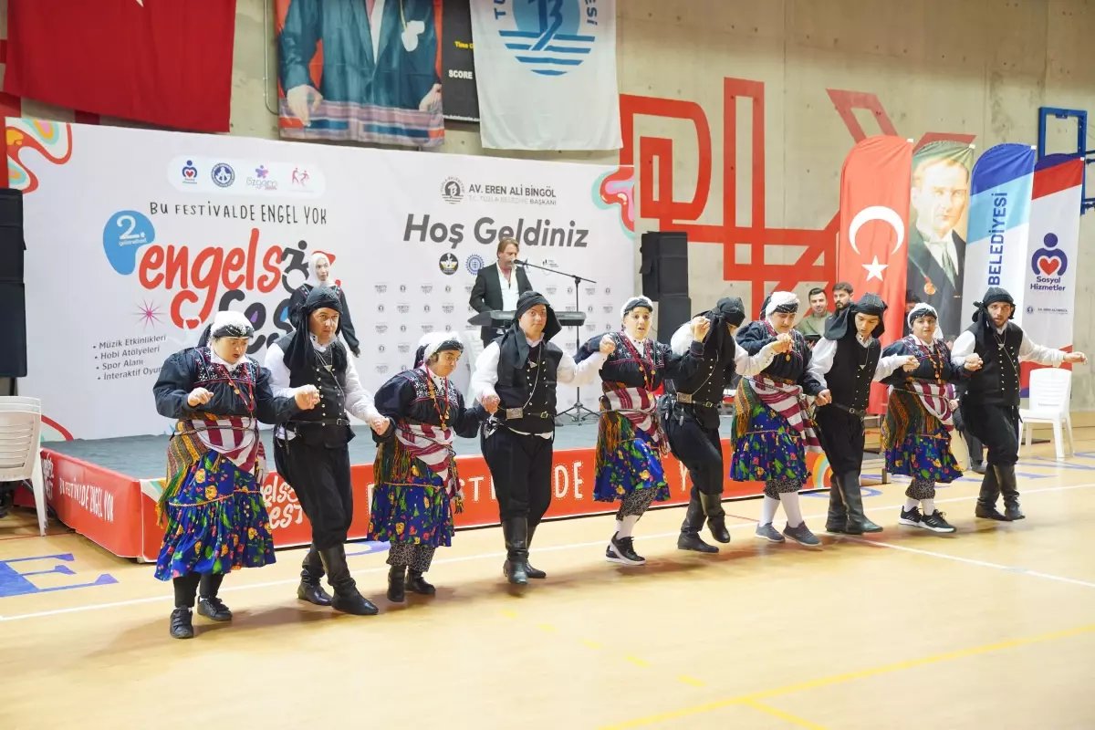 Tuzla'da Engelsiz Fest coşkusu