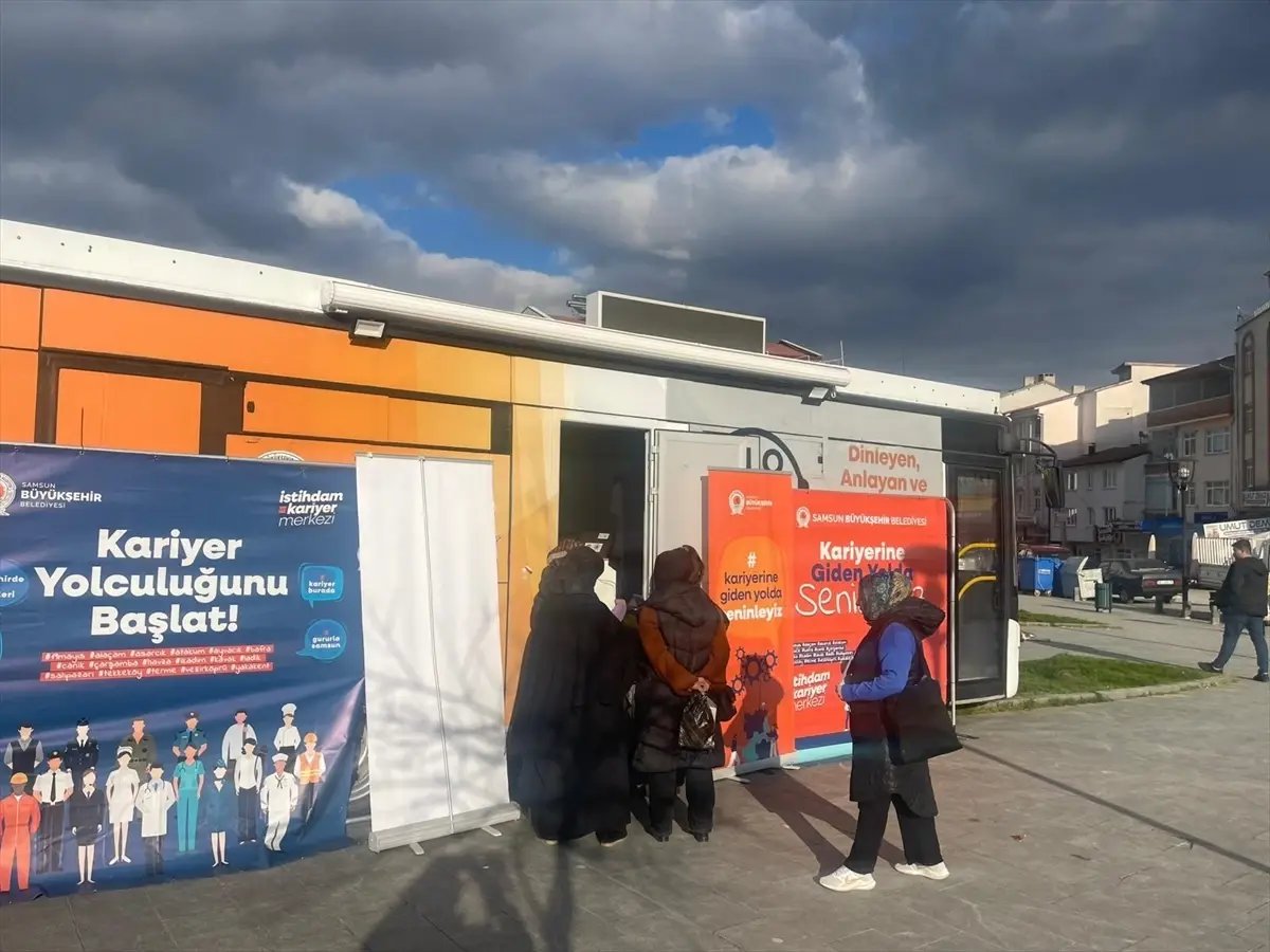 Ladik'te İstihdam ve Kariyer Merkezi mobil aracı hizmet verdi