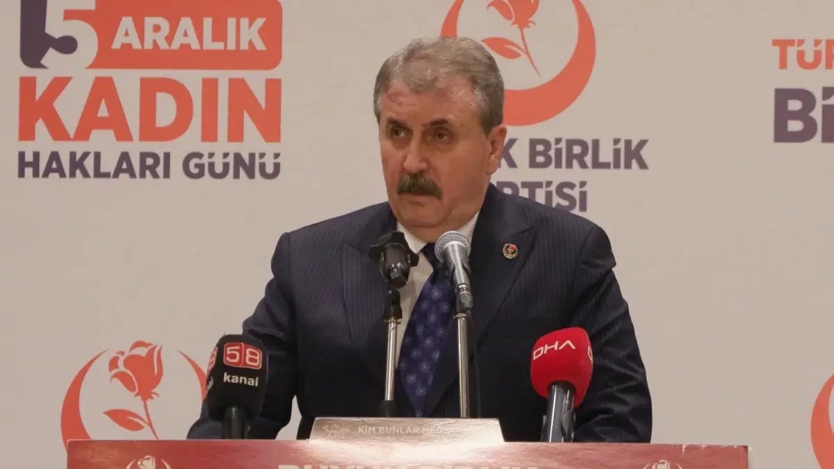 Destici: Türkiye'de kadın üniversiteleri kurulmalıdır