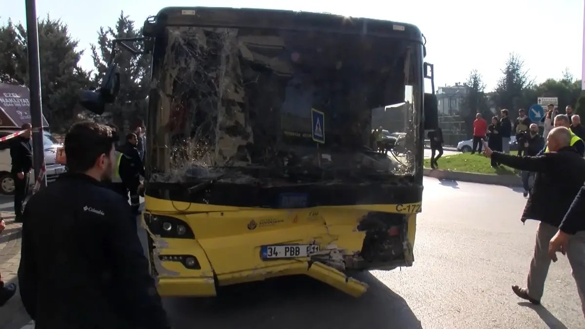 İETT otobüsü börekçiye girdi: Şoförlerin ifadeleri ortaya çıktı