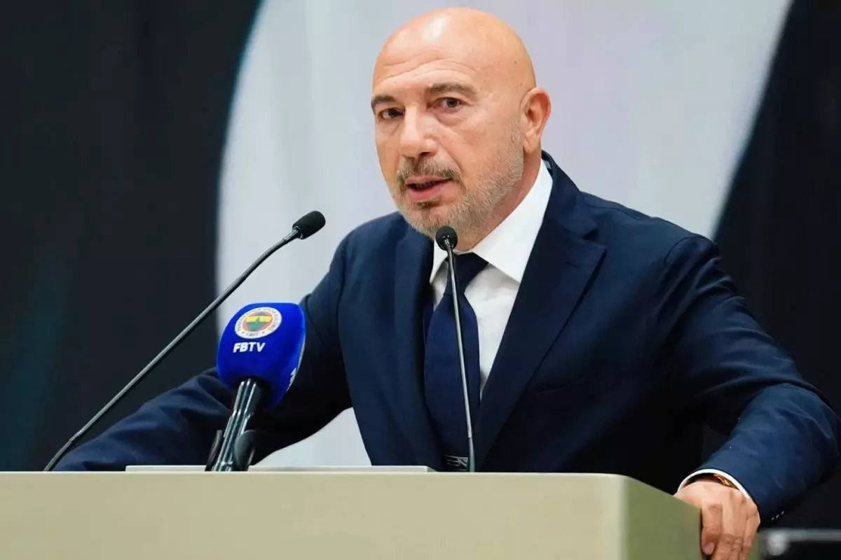 Hakan Bilal Kutlualp Galatasaray-Samsunspor maçı biter bitmez telefona sarıldı