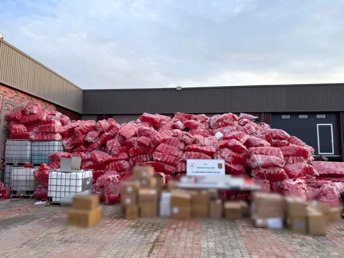 Antalya'da kaçak alkol operasyonu: 52 bin litre etil alkol ele geçirildi