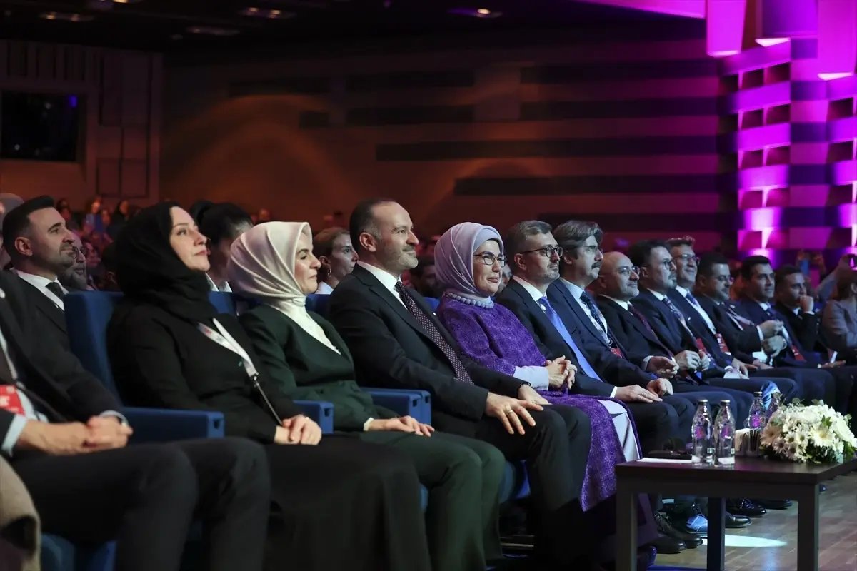 Cumhurbaşkanlığı İletişim Başkanı Duran, TRT Uluslararası Çocuk Medyası Zirvesi'nde konuştu Açıklaması