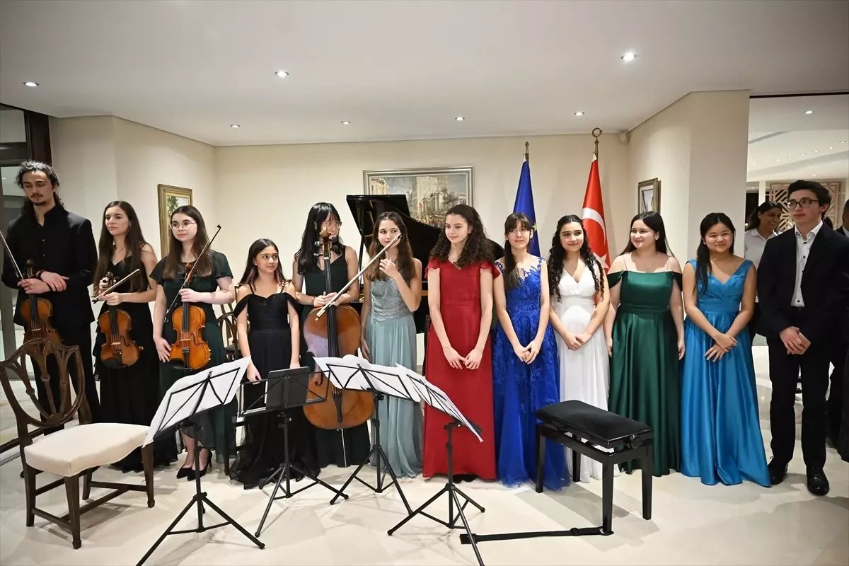 Brüksel'de "Türkiye'nin Genç Yetenekleri" yıl sonu konseri düzenlendi
