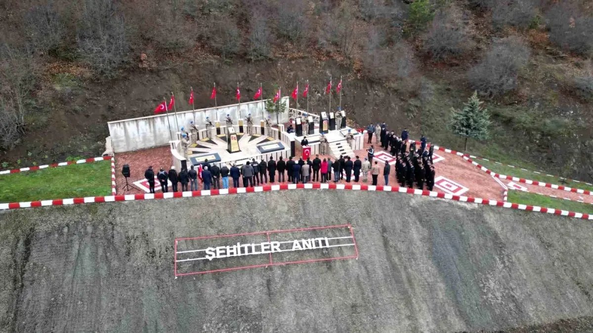 Tokat'ta 16 yıl önceki terör saldırısında şehit olan 7 asker anıldı