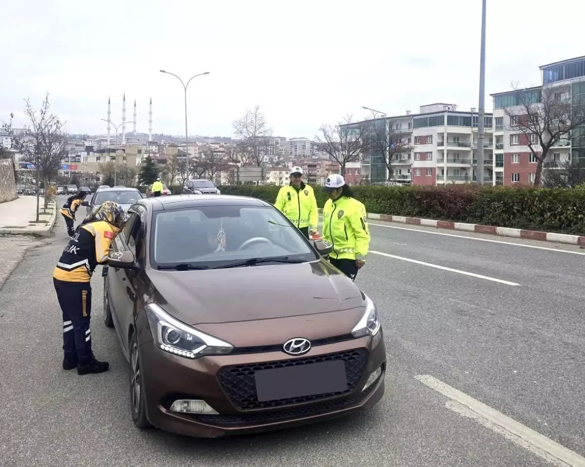 Bilecik'te ambulansa yol ver uyarısı