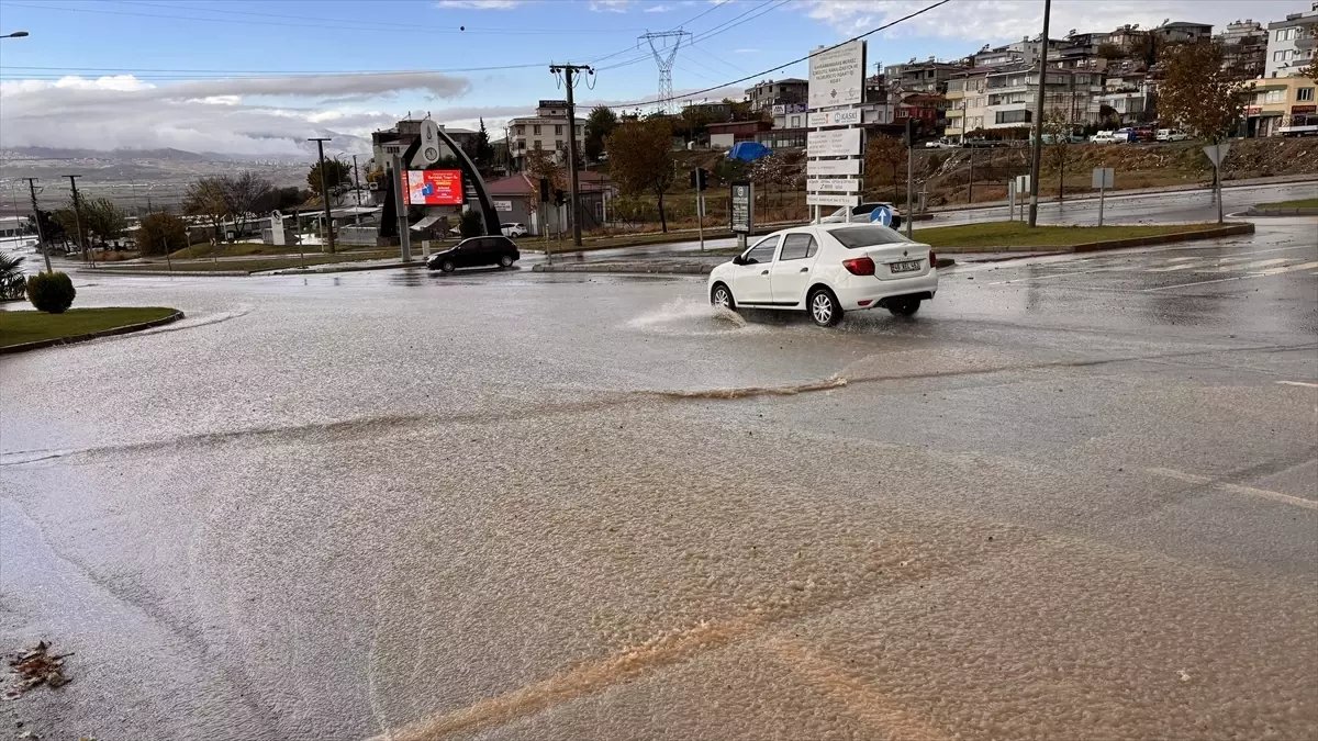 Kahramanmaraş'ta sağanak etkili oldu