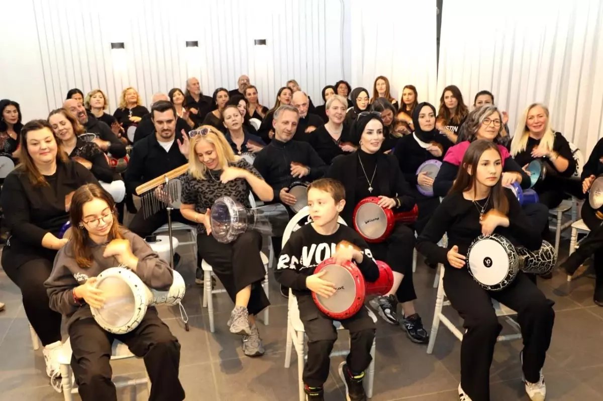 Ritimle gelen dostluk: 7'den 70'e herkes aynı melodide buluşuyor