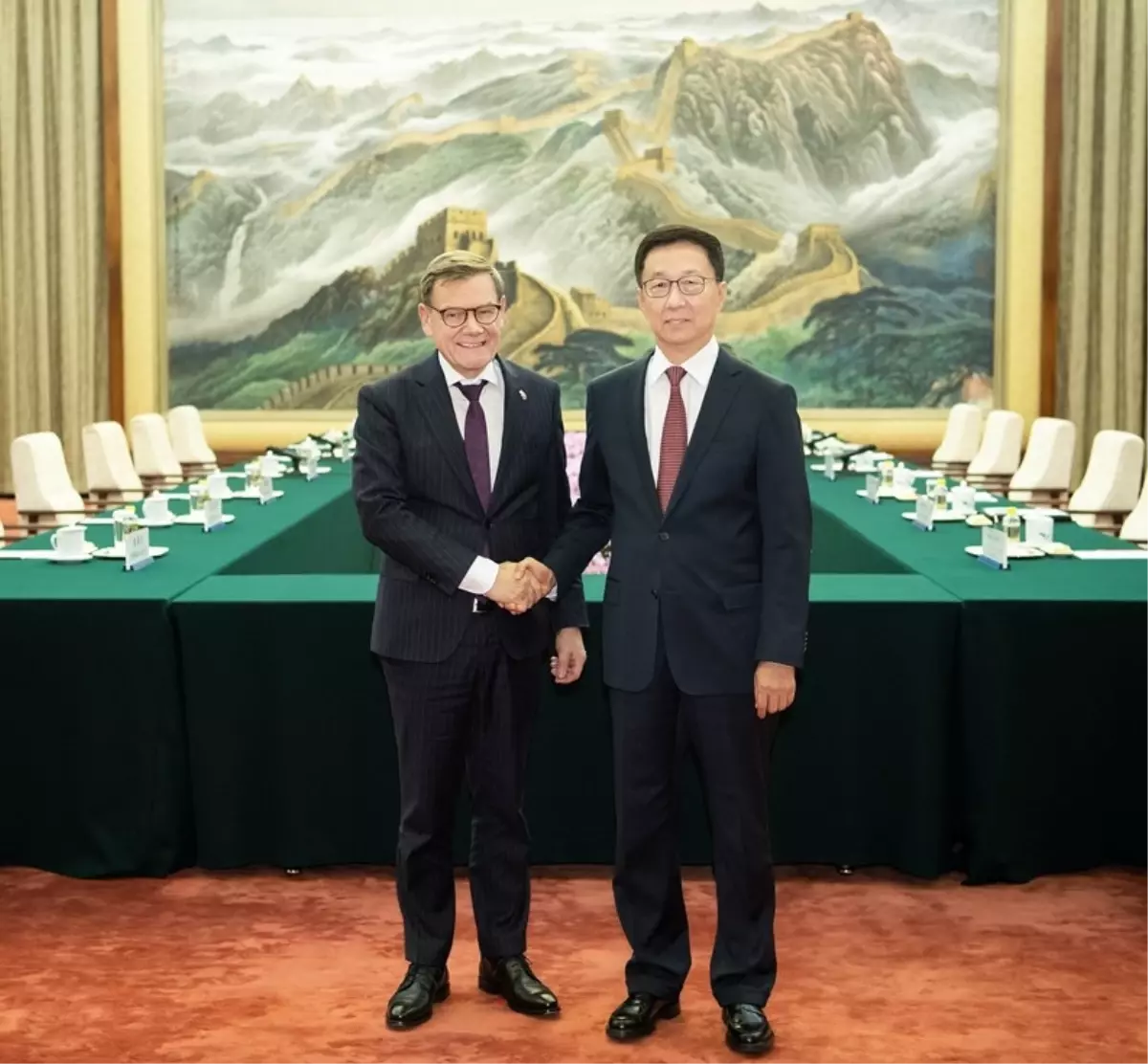 Çin Cumhurbaşkanı Yardımcısı Han Zheng, Almanya Dışişleri Bakanı Wadephul ile Görüştü