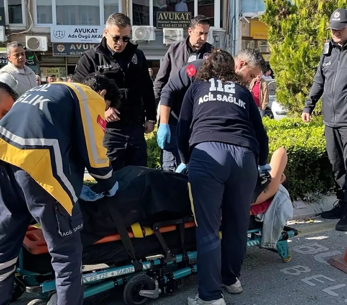 Aydın'da Adliye Önünde Eşini Bıçaklayan Şahıs Gözaltına Alındı