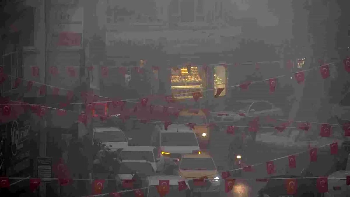 Kilis'te yoğun sis etkili oldu