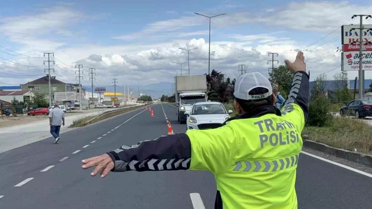 22'si alkolden 156 araç trafikten men edildi