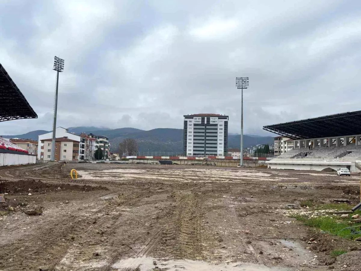Bakan Yardımcısı Eminoğlu'na stat için dosya