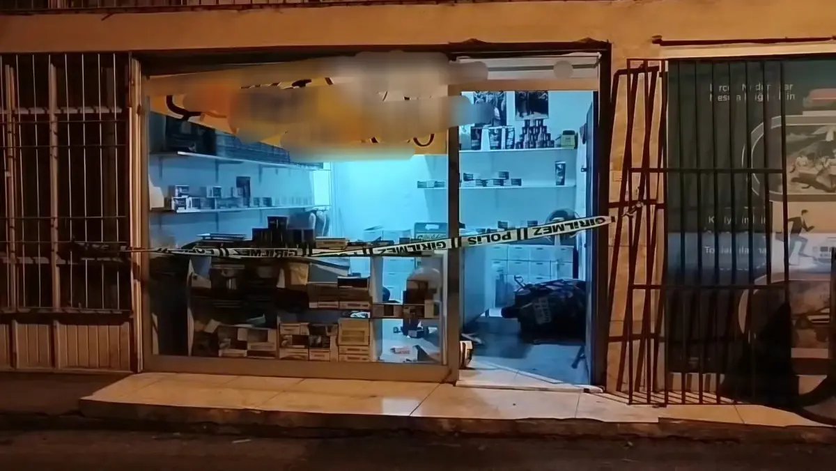 Arkadaşının iş yerinin önünde uğradığı silahlı saldırıda öldü