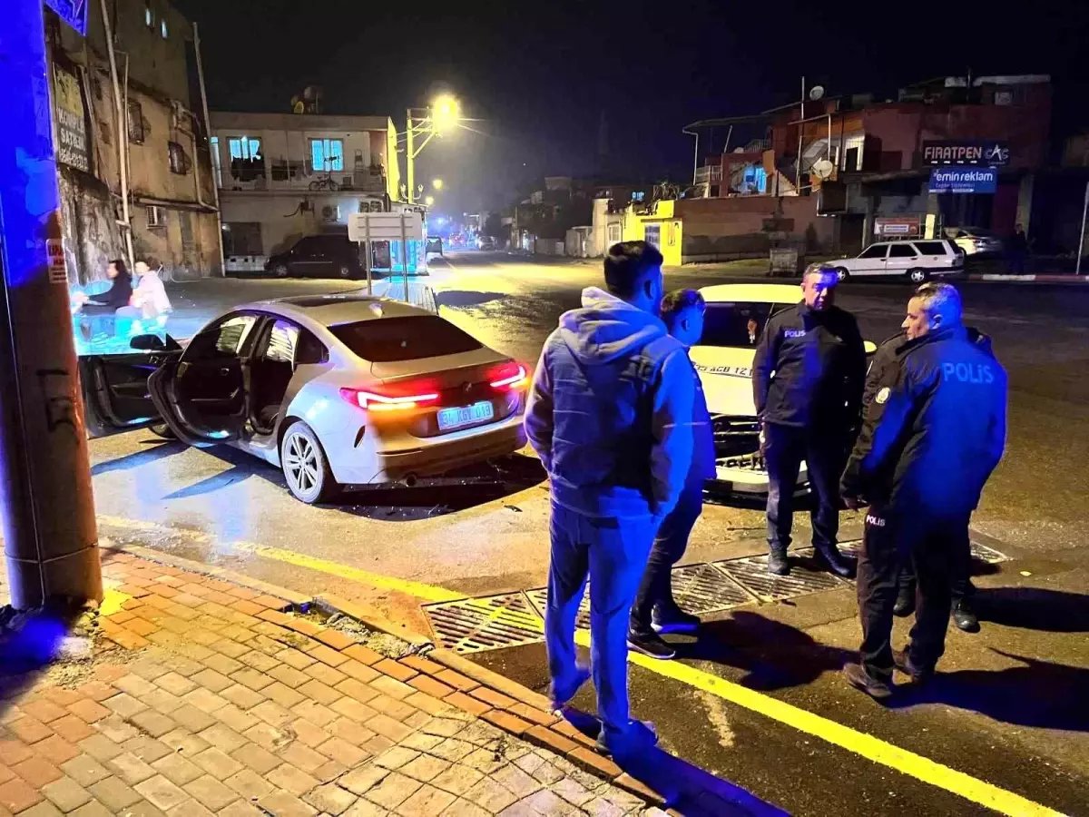 Tarsus'ta trafik kazası: 2 yaralı