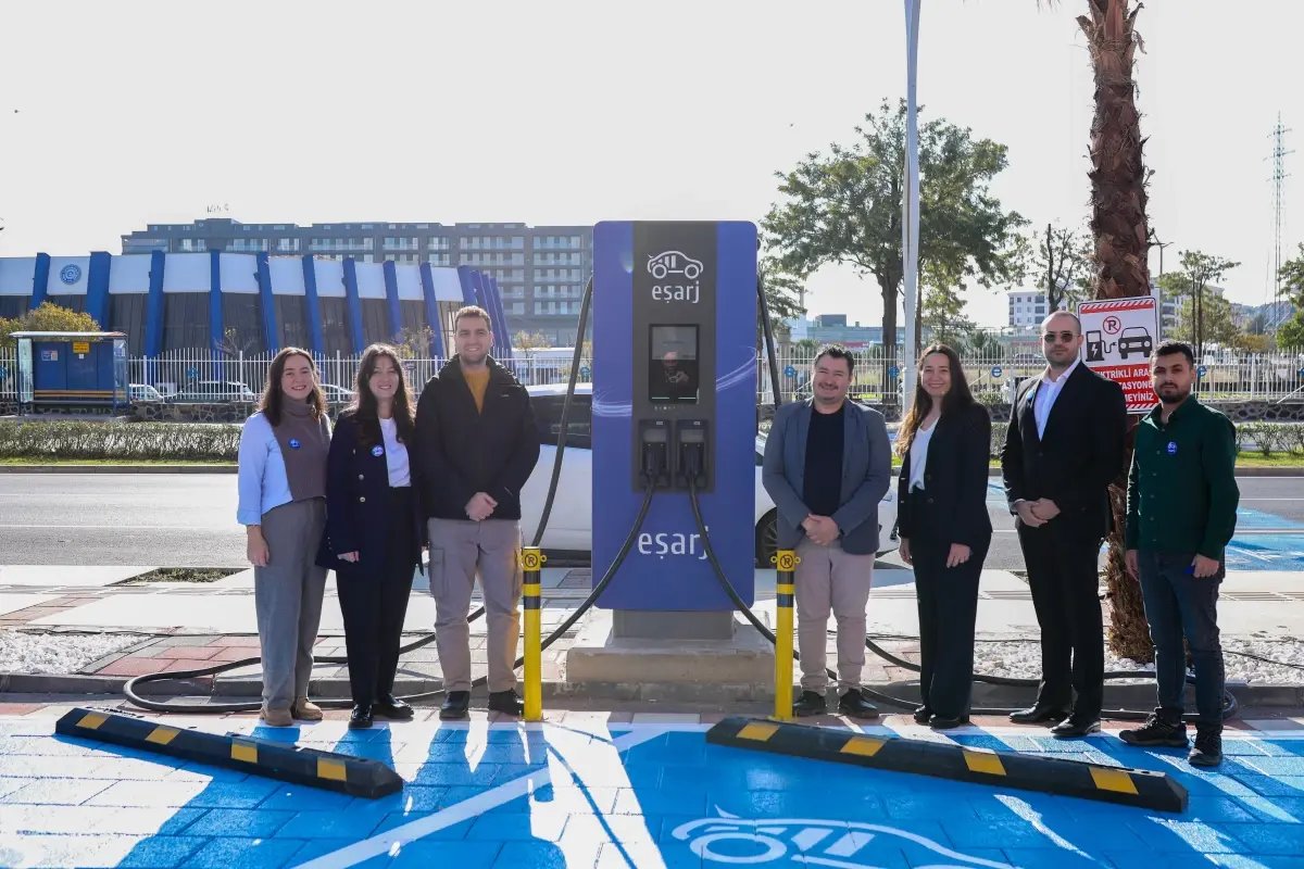 Eşarj, İzmir Aliağa'da yeni şarj istasyonunu açtı
