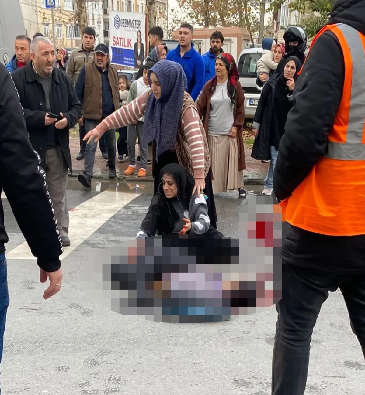 Okul çıkışı minibüsün çarptığı 10 yaşındaki çocuk öldü