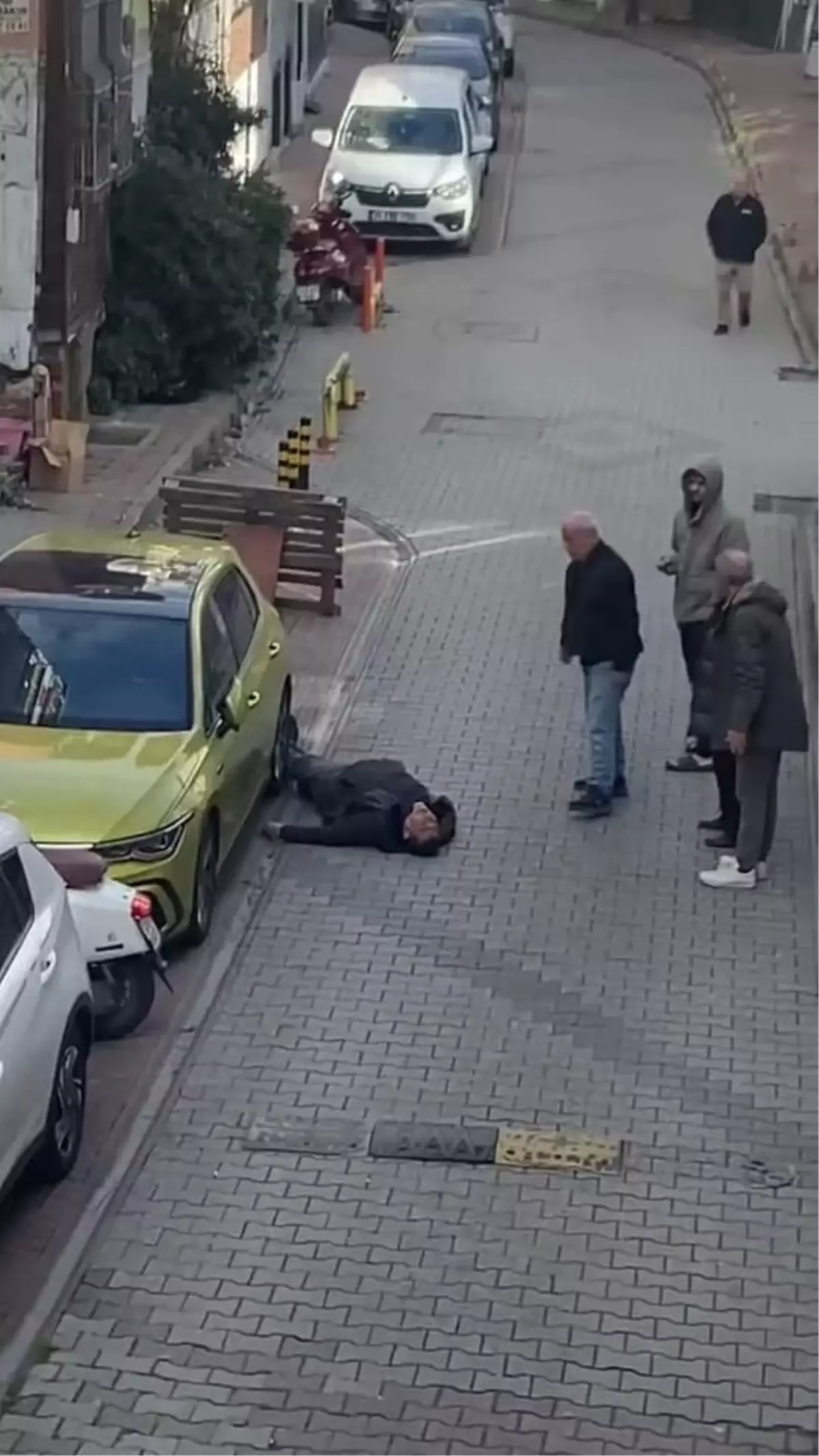 Fatih'te Kiracısı Tarafından Silahla Vurulan Kişi Hayatını Kaybetti