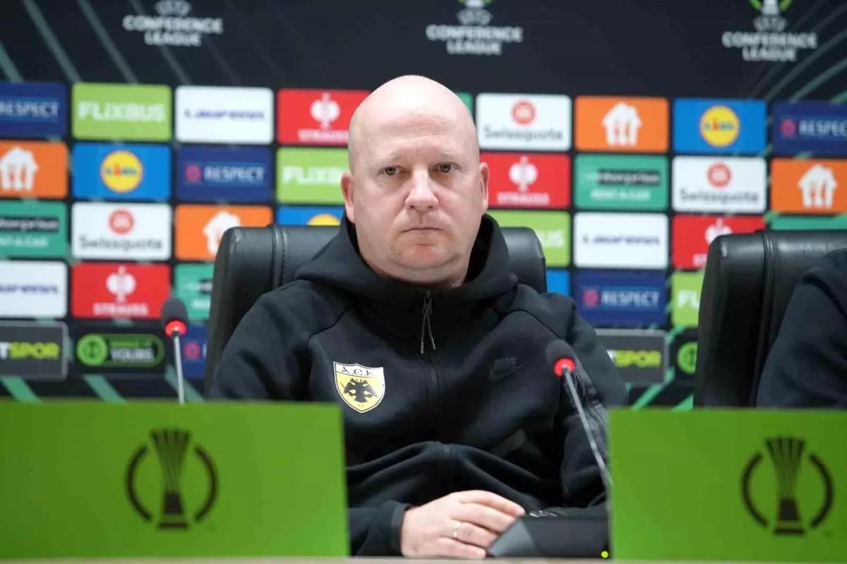 AEK Teknik Direktörü Nikolic: "Avrupa'da devam etmek için Samsunspor maçı çok önemli"