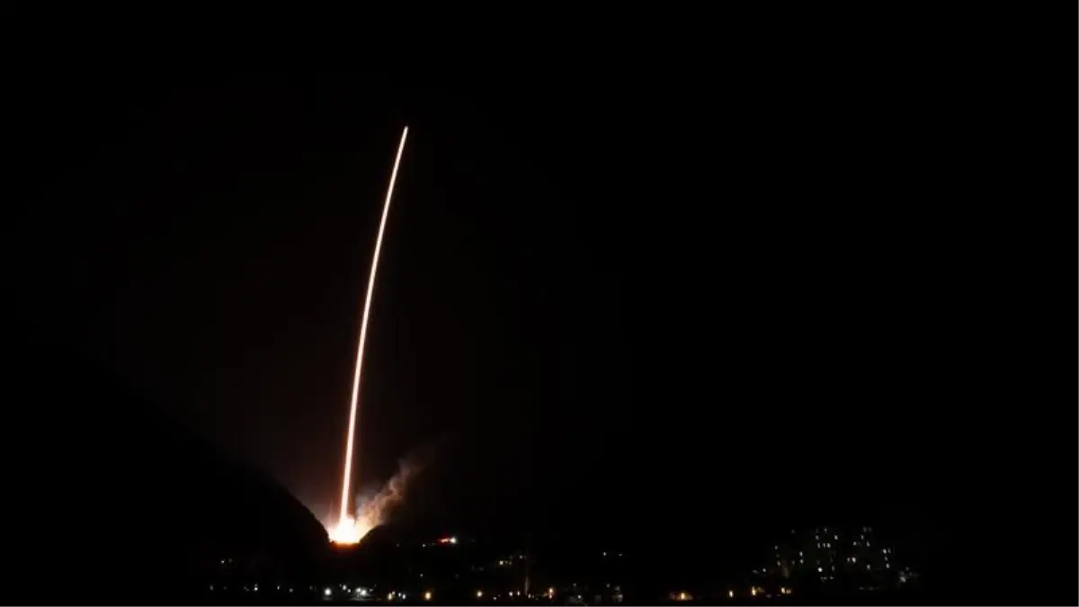 Çin, 'Lijian-1' roketiyle dokuz uyduyu uzaya gönderdi