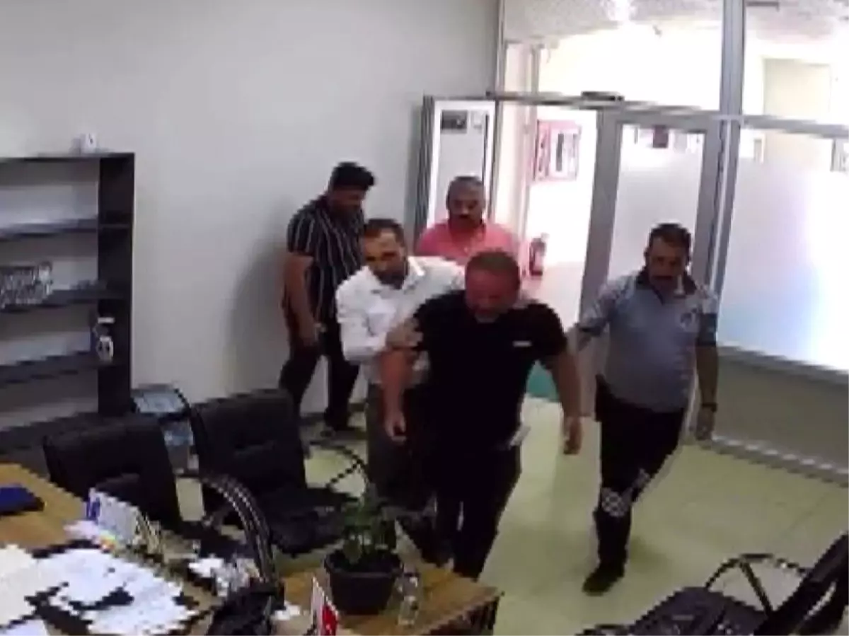 Belediye önünde kendisini ateşe vermişti: Olayın kamera görüntüleri ortaya çıktı