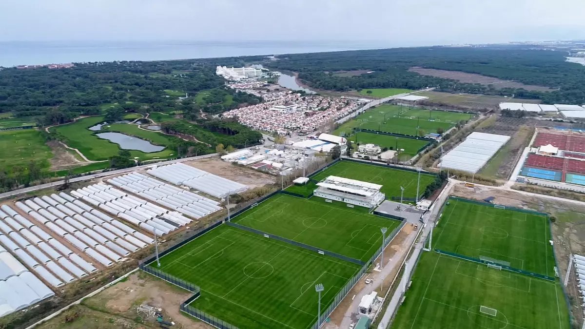 Antalya'da futbol takımlarının kış kampı talebinde artış yaşandı