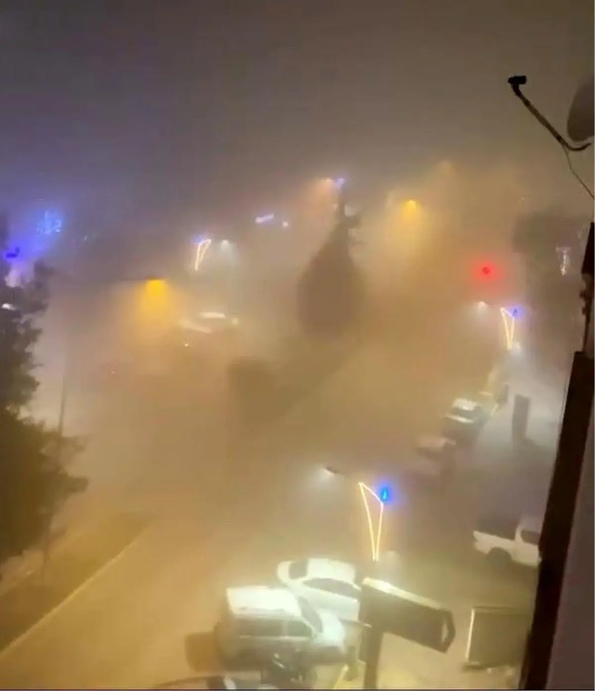 Kahta'da yoğun sis etkili oldu