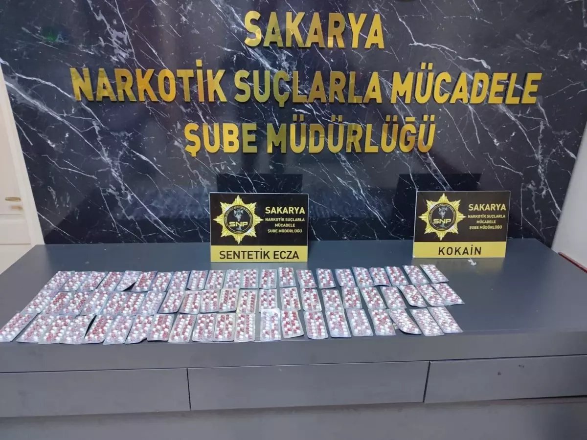 Sakarya'da uyuşturucu operasyonu: 3 gözaltı