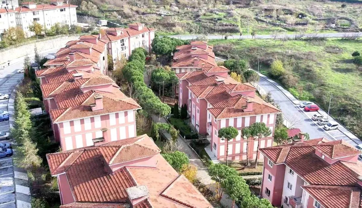 Arnavutköy'de örnek site yönetimi: 900 TL aidatla 125 bin metrekarelik dev alanı yönetiyorlar