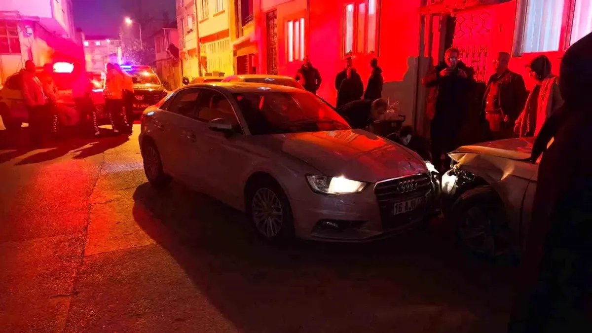 Dur ihtarına uymayan 18 yaşındaki sürücü 5 kilometrelik kovalamaca sonunda yakalandı