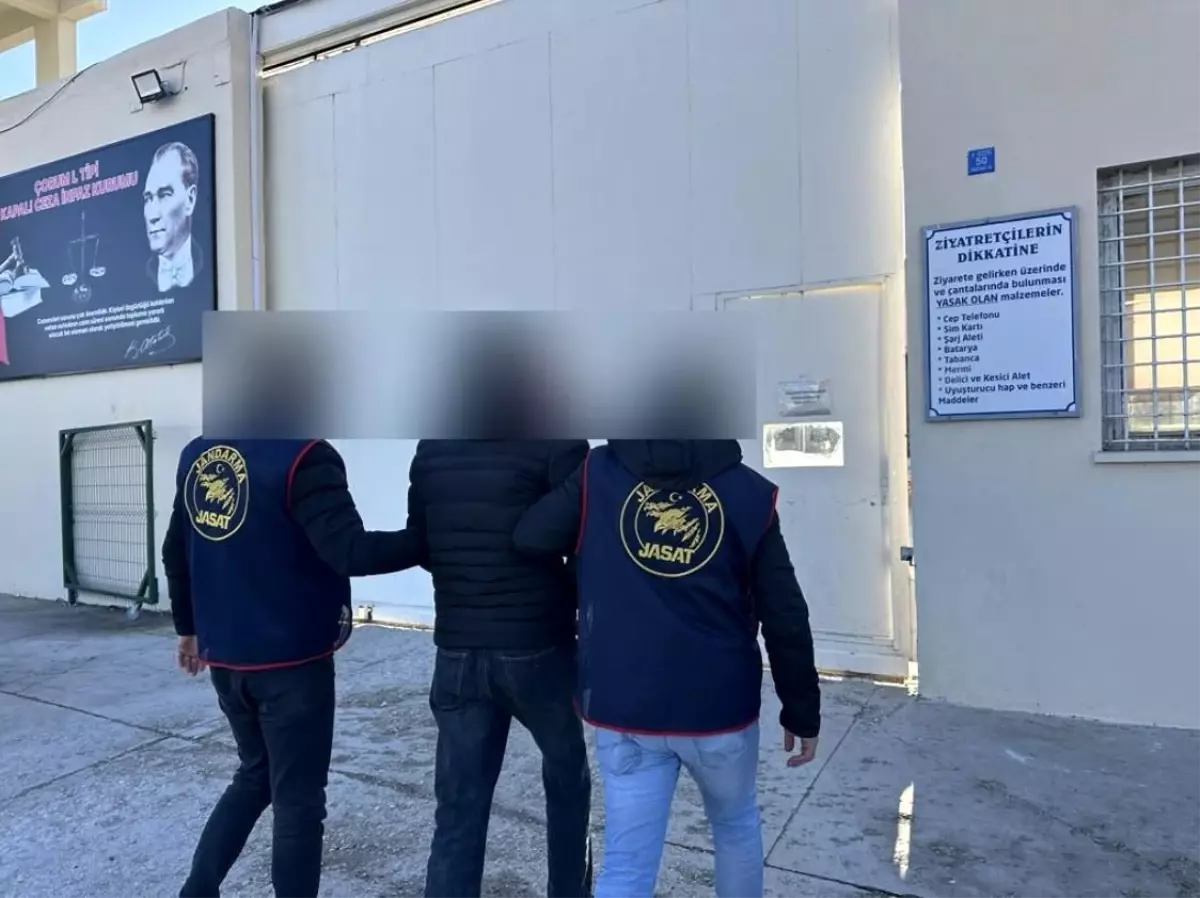 Çorum'da JASAT ekipleri 7 ayrı suçtan aranan firariyi yakaladı