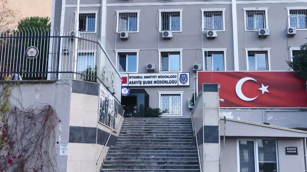 Çekmeköy'de polisin şehit edildiği operasyonda gözaltına alınanlar adliyeye sevk edildi