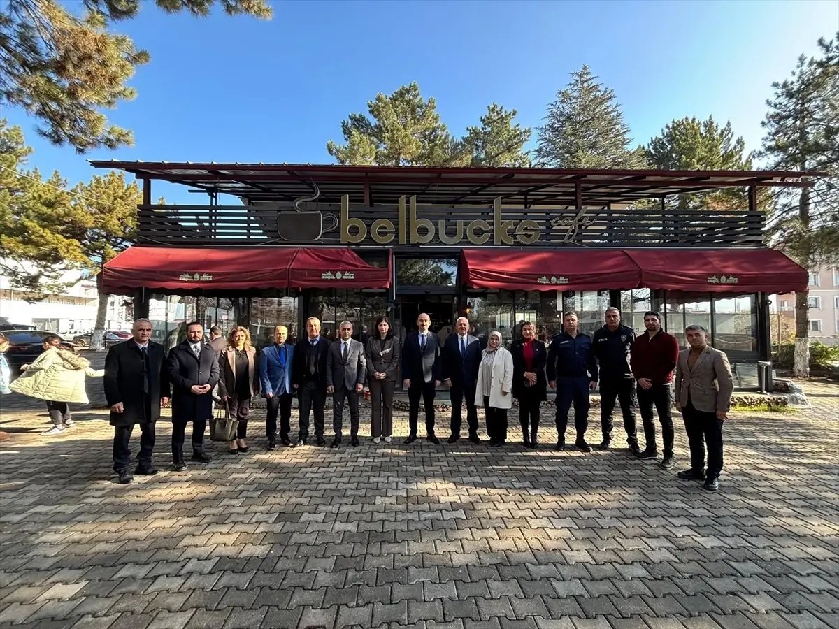 Doğanşehir'de öğrenciler ve protokol üyeleri kahvaltıda buluştu