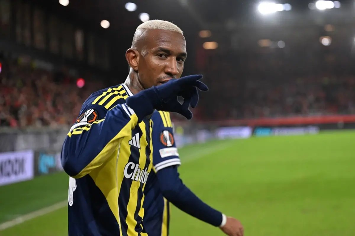 Dün gece neler yaptı neler! Talisca Fenerbahçe tarihine geçti