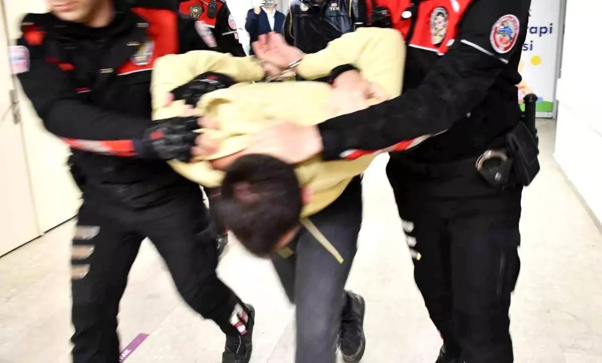 Üniversitesi Hastanesi'nde rehine ve şiddet kodu verildi