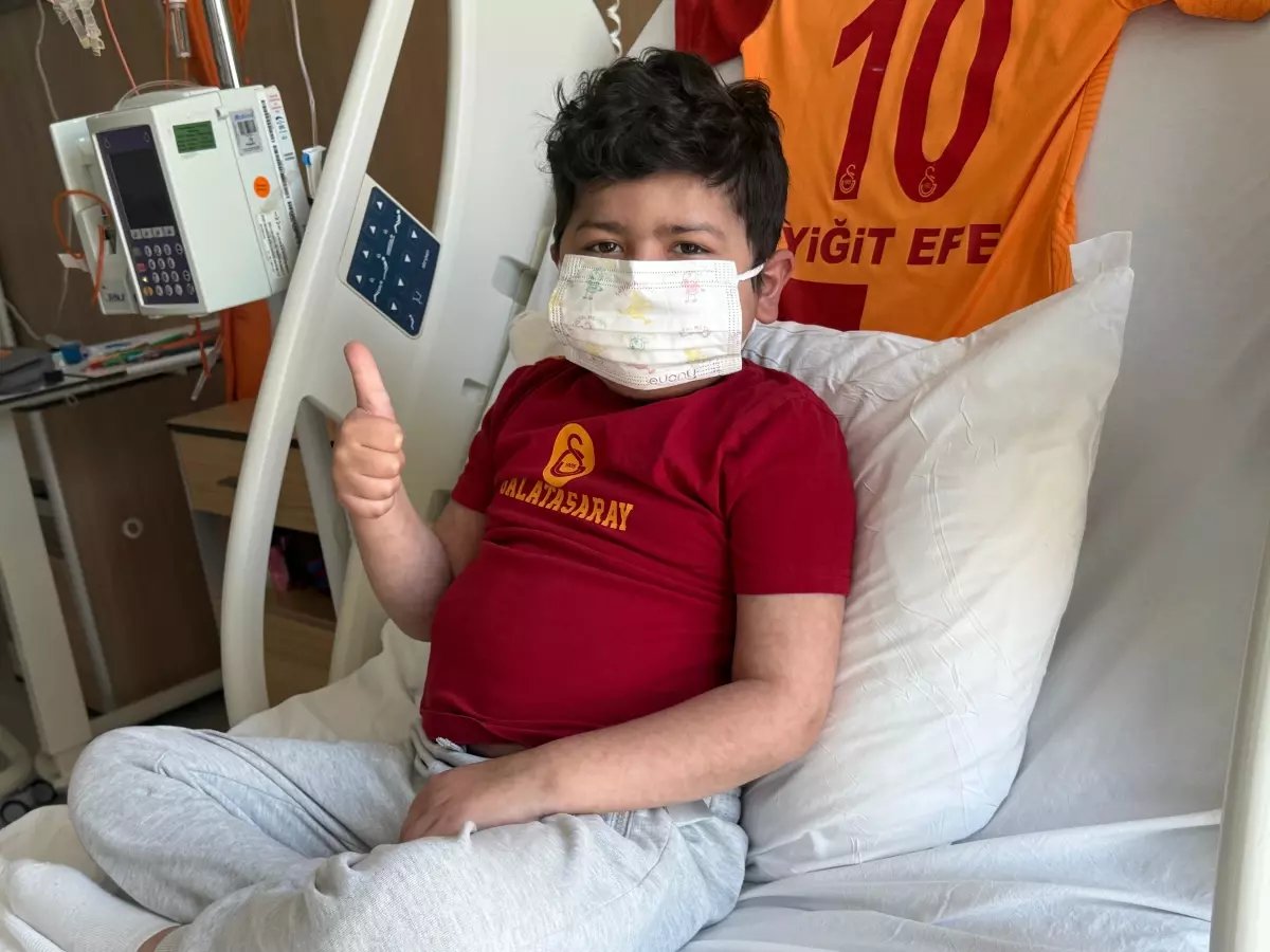 Arı Sokması Sonucu Lösemi Teşhisi Konulan Yiğit Efe, Eğitimine EBA Üzerinden Devam Ediyor