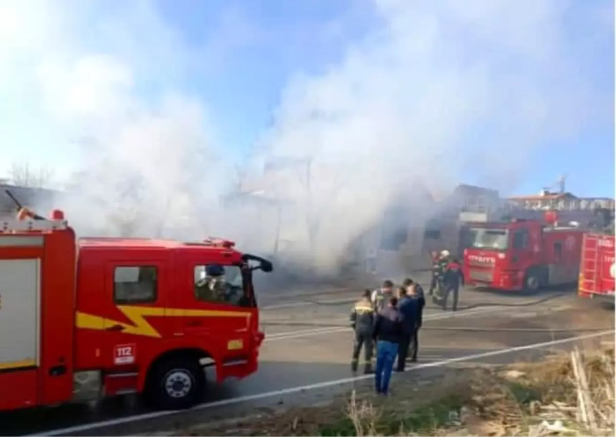 Denizli'de iş yerinde çıkan yangın korkuya neden oldu