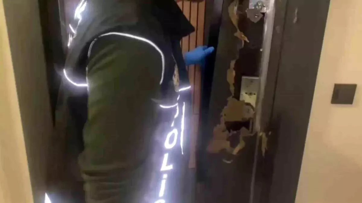 14 bin adet sentetik eczayı 'içmek için' aldığını söyleyen şahıs tutuklandı