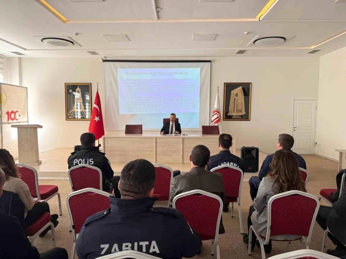 Eceabat'ta bağımlılıkla mücadele için bir araya gelindi