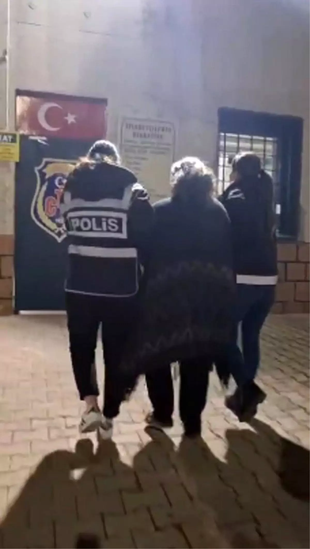 Samandağ'da hırsızlık şüphelisi kadın tutuklandı