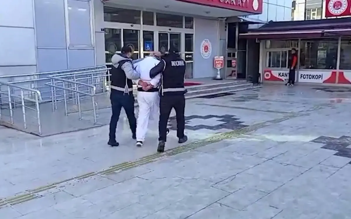 Kırmızı bültenle aranan zanlı Gürcistan'da yakalandı, Ordu'da tutuklandı