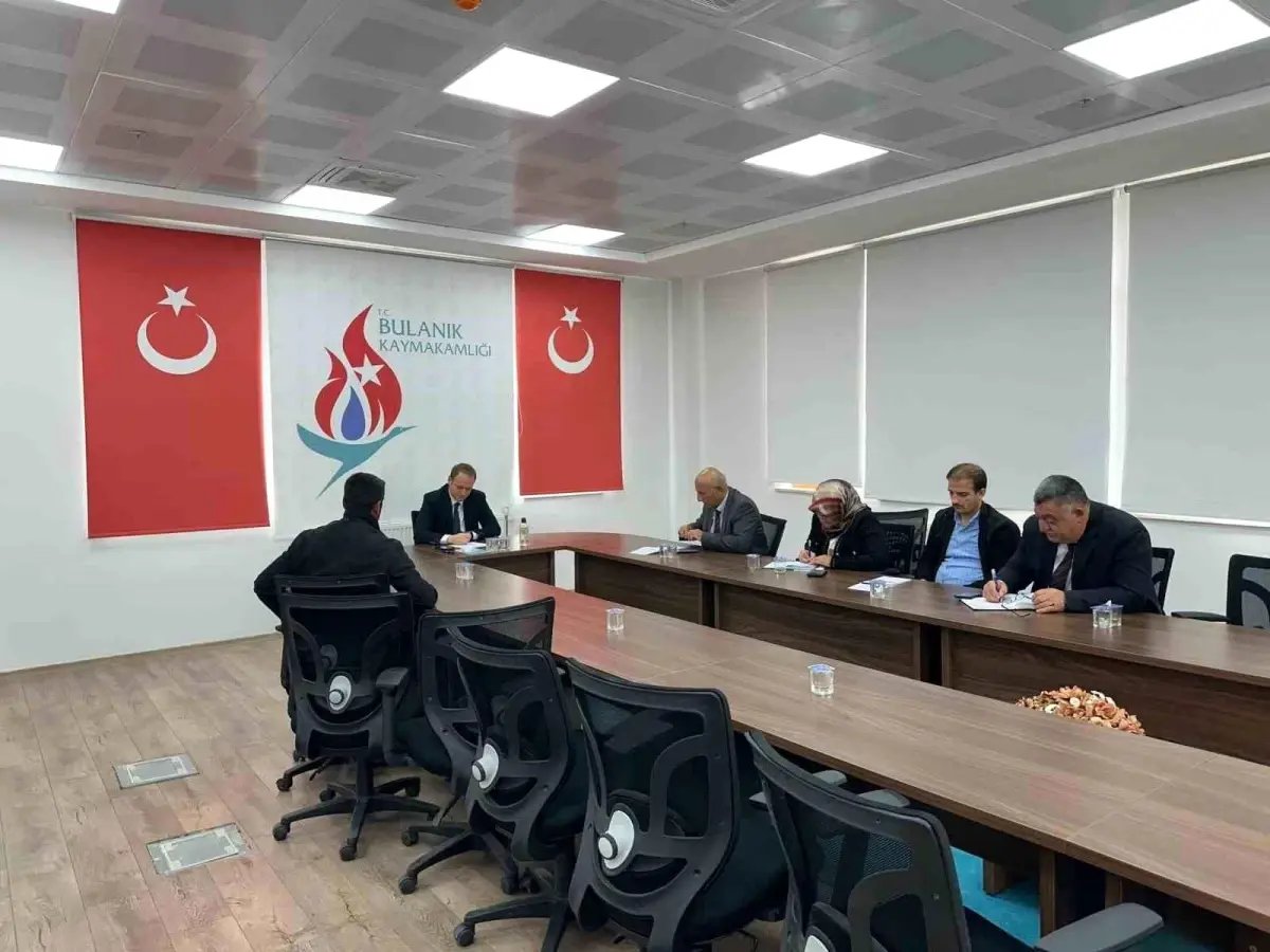 Bulanık'ta "Halk Günü" toplantısı yapıldı