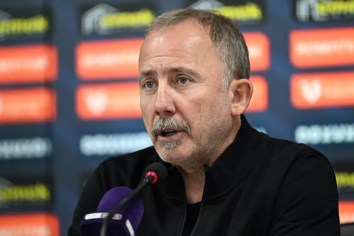 Sergen Yalçın onay verdi: Sürpriz olmasa ocak ayında Beşiktaş'a geliyor