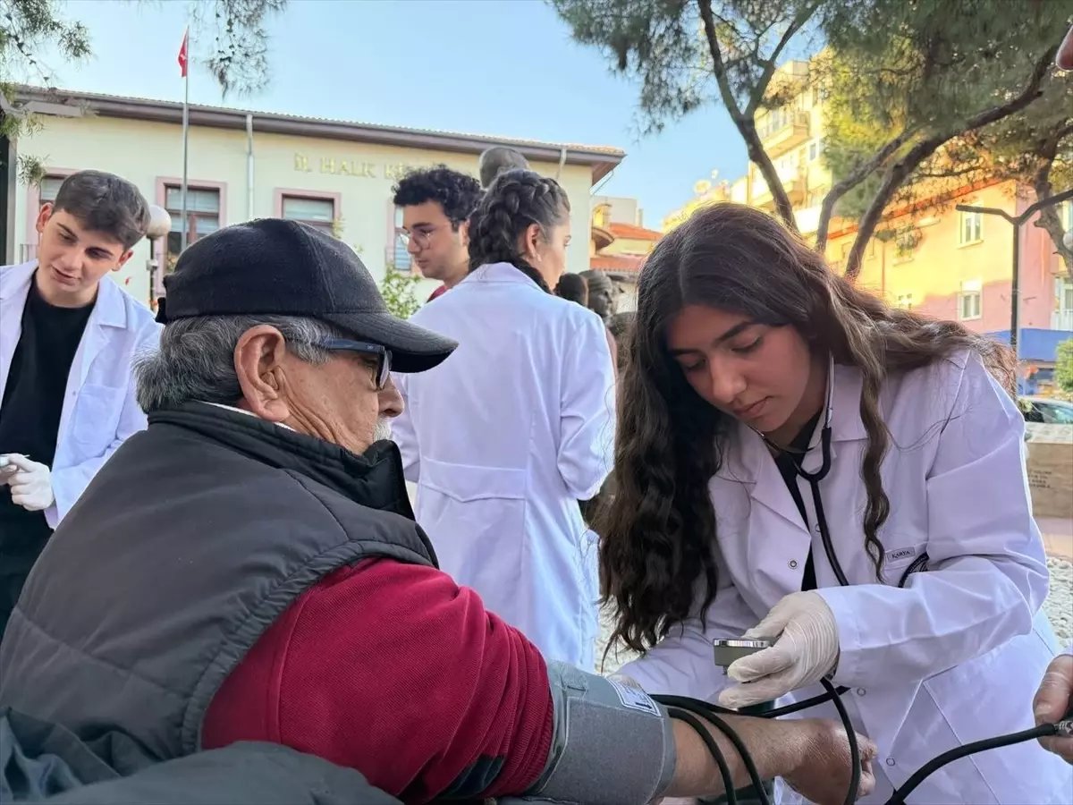 Aydın'da tıp fakültesi öğrencilerinden ücretsiz sağlık taraması