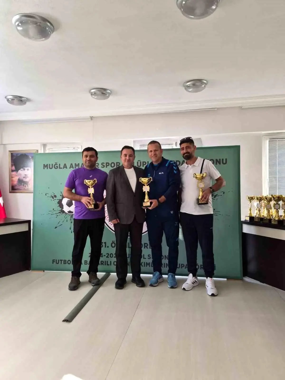 Bodrum Birlikspor'un altyapı başarıları kupayla taçlandı