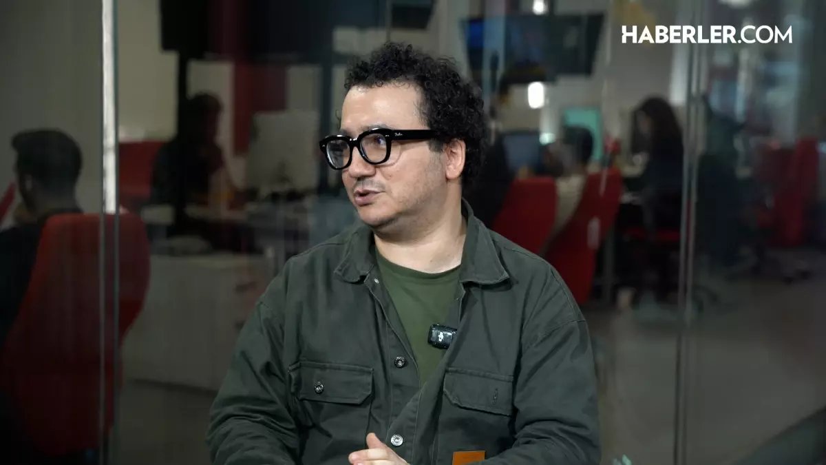 Prof. Dr. Oytun Erbaş: İyilik gerçekse iyileştirir, taklit toplumu şizofreniye sürükler"