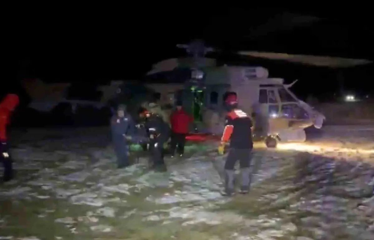 Hasan Dağı'nda mahsur kalan öğrenciler helikopterle kurtarıldı