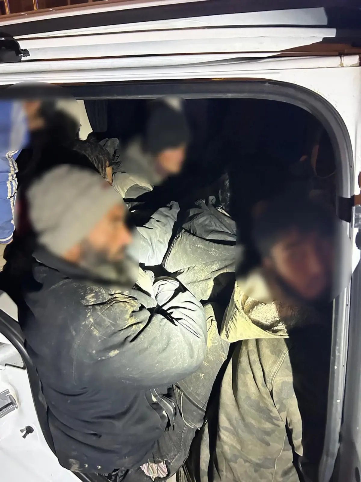 Iğdır'da 12 Afgan Kaçak Göçmen Yakalandı