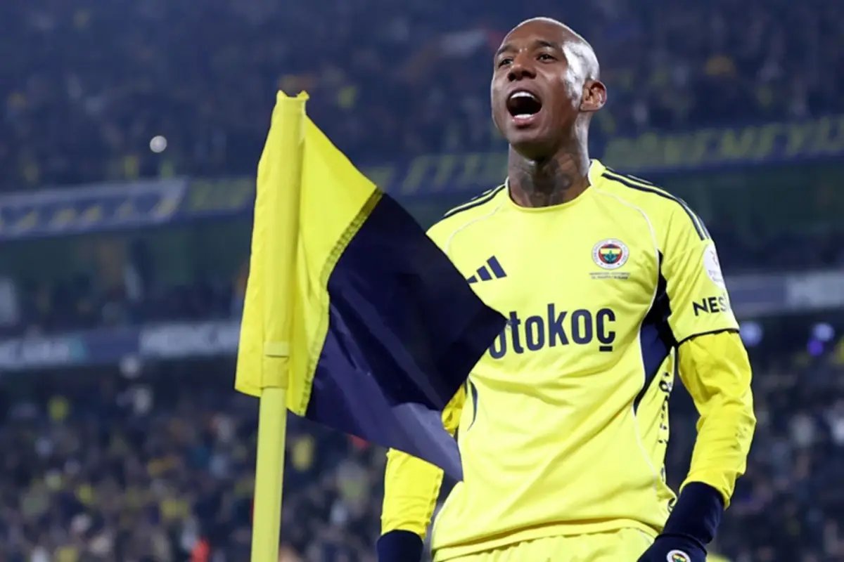 Anderson Talisca alev alev yanıyor