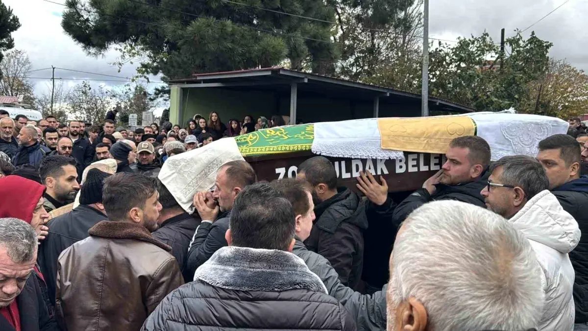 Kozlu'da bıçaklı olayda hayatını kaybeden Murat Yangun toprağa verildi